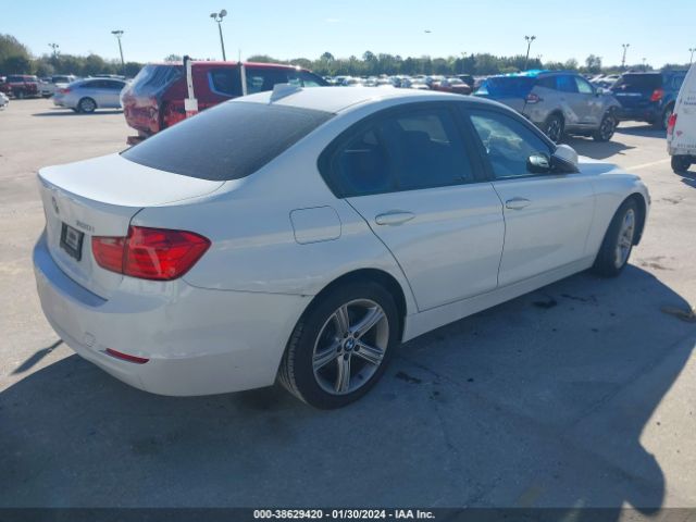 Photo 3 VIN: WBA3B1G50FNT02735 - BMW 320I 