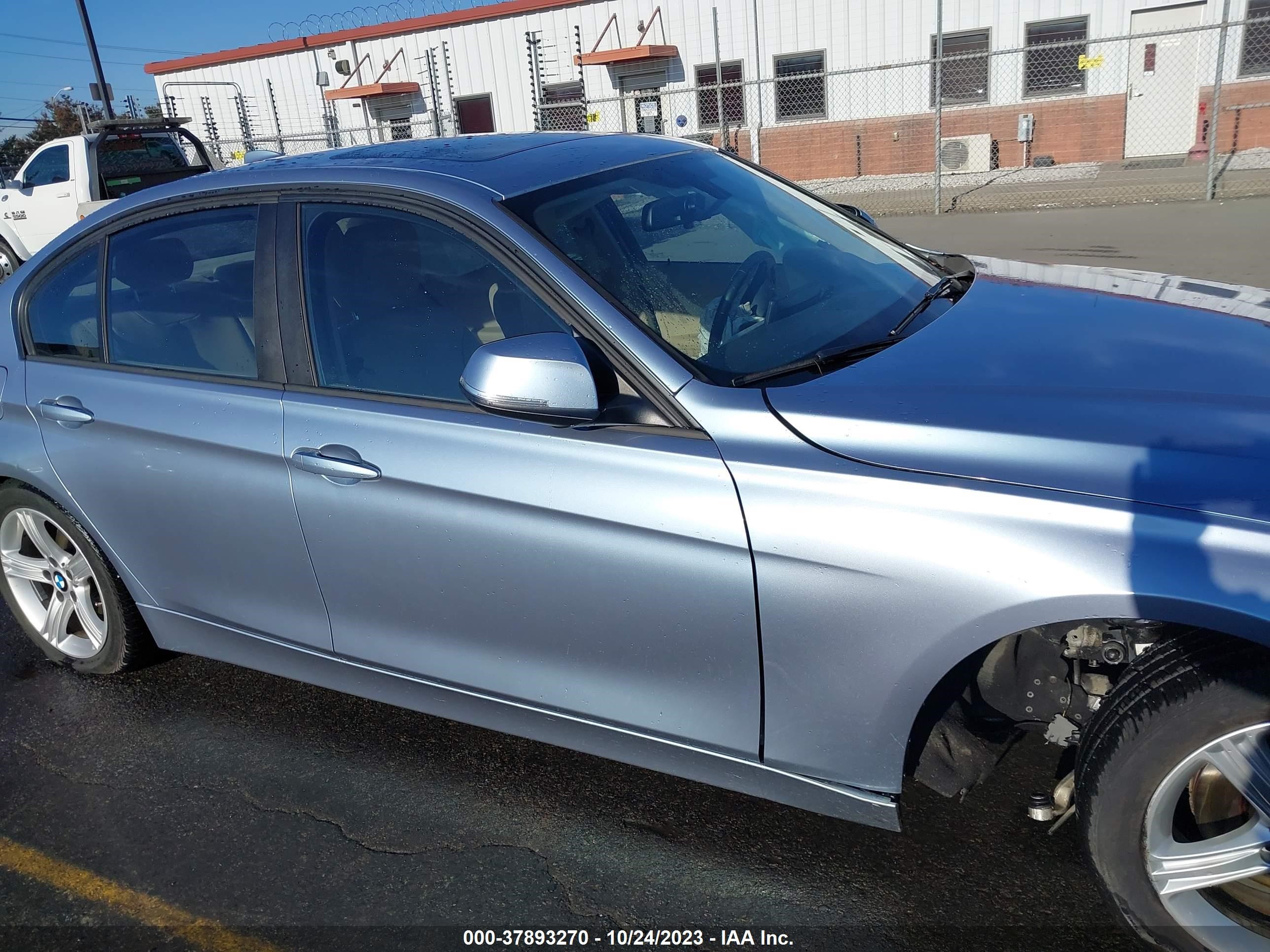 Photo 12 VIN: WBA3B1G51ENS81294 - BMW 3ER 