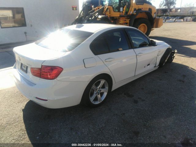 Photo 3 VIN: WBA3B1G52ENS77979 - BMW 320I 