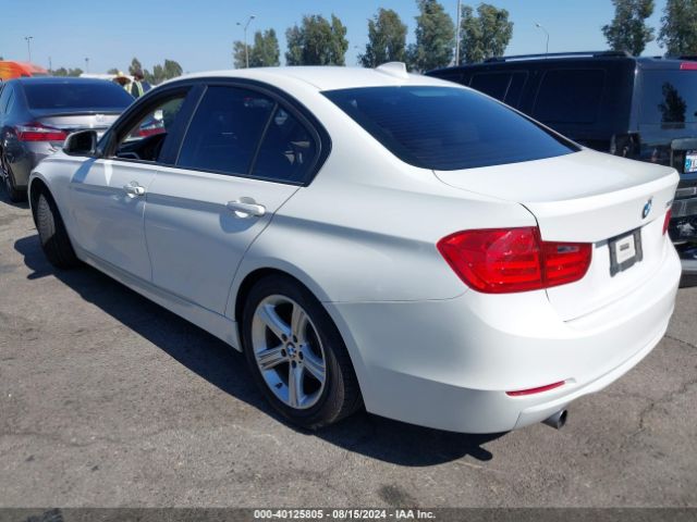 Photo 2 VIN: WBA3B1G52FNT02252 - BMW 320I 