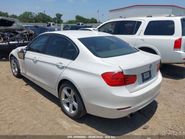 Photo 2 VIN: WBA3B1G52FNT02297 - BMW 320I 