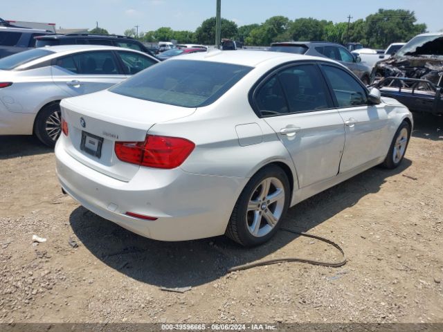 Photo 3 VIN: WBA3B1G52FNT02297 - BMW 320I 