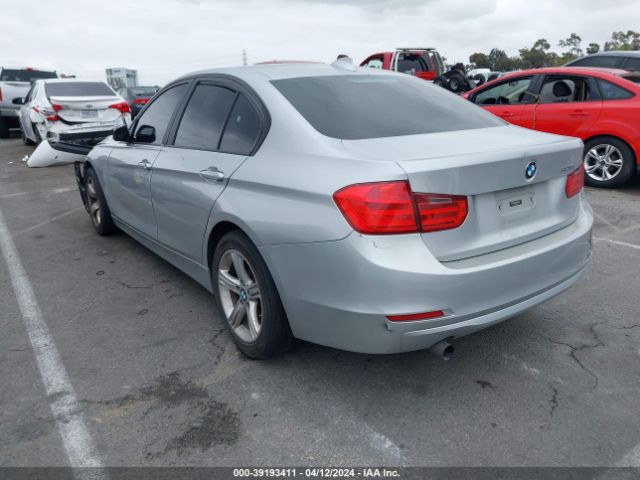 Photo 2 VIN: WBA3B1G52FNT63598 - BMW 320I 