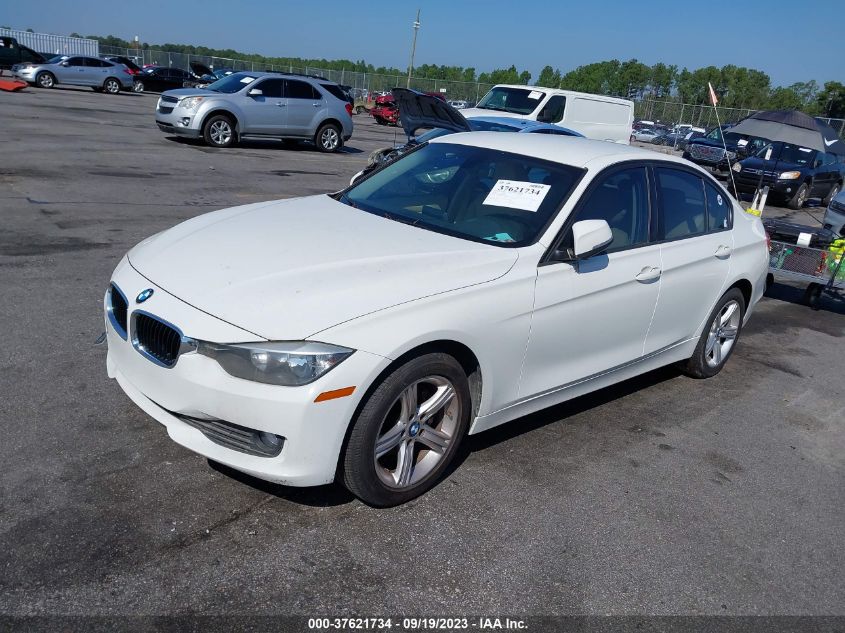 Photo 1 VIN: WBA3B1G53FNT07184 - BMW 3ER 