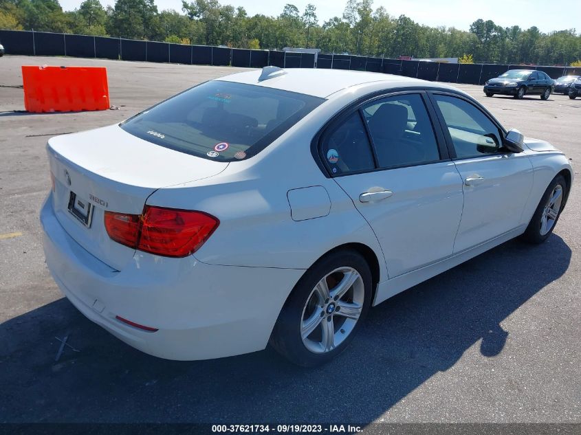 Photo 3 VIN: WBA3B1G53FNT07184 - BMW 3ER 