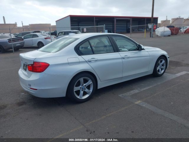 Photo 3 VIN: WBA3B1G54ENS77580 - BMW 320I 