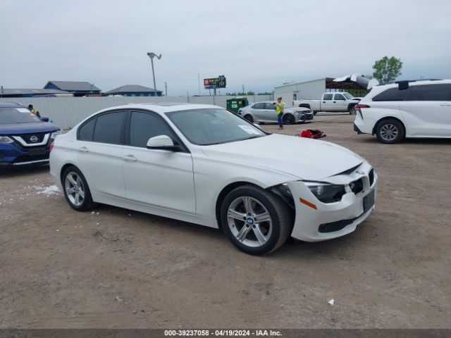 Photo 0 VIN: WBA3B1G54ENS81032 - BMW 320 