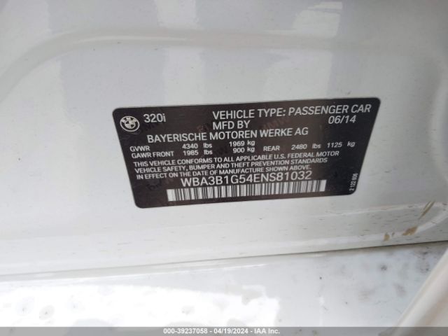 Photo 8 VIN: WBA3B1G54ENS81032 - BMW 320 