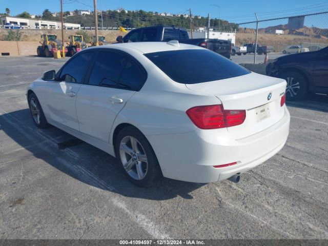 Photo 2 VIN: WBA3B1G54FNT02267 - BMW 320I 