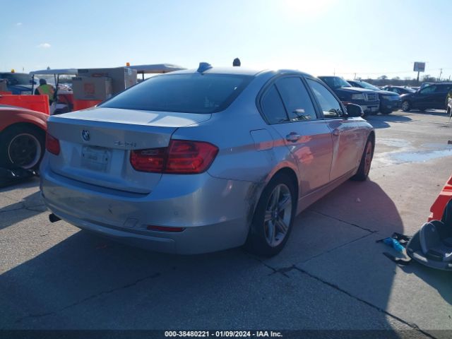 Photo 3 VIN: WBA3B1G54FNT03077 - BMW 320I 