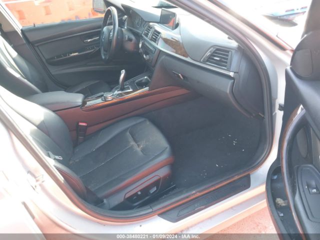 Photo 4 VIN: WBA3B1G54FNT03077 - BMW 320I 