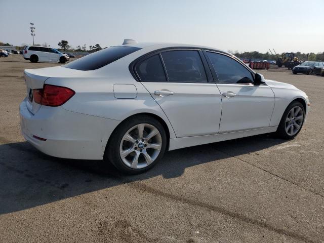 Photo 2 VIN: WBA3B1G55FNT63868 - BMW 3 SERIES 