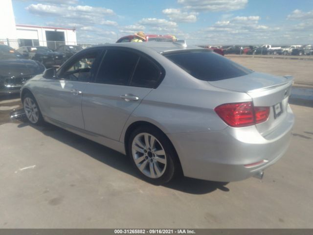 Photo 2 VIN: WBA3B1G56ENN90601 - BMW 3 