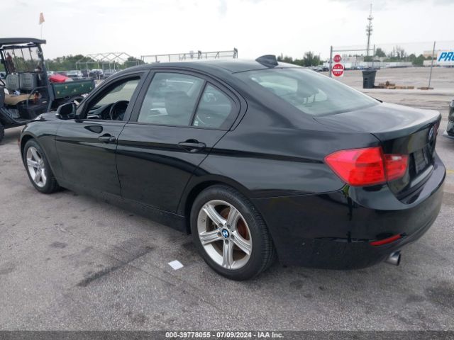 Photo 2 VIN: WBA3B1G57FNT06605 - BMW 320I 