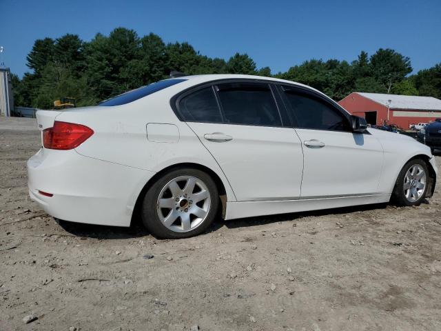 Photo 2 VIN: WBA3B1G58FNT04846 - BMW 3 SERIES 