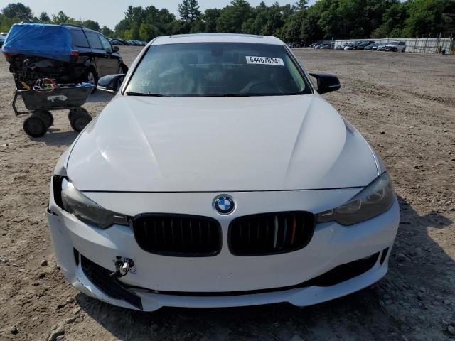 Photo 4 VIN: WBA3B1G58FNT04846 - BMW 3 SERIES 