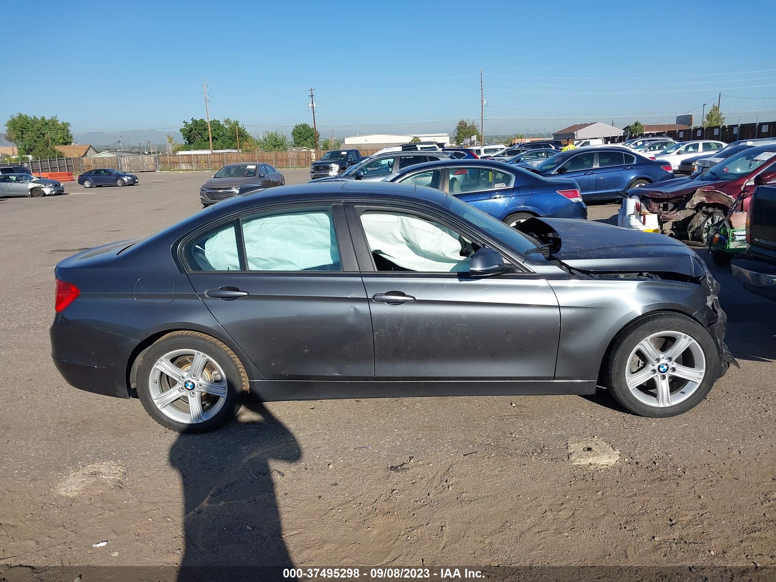 Photo 12 VIN: WBA3B1G58FNT05401 - BMW 3ER 