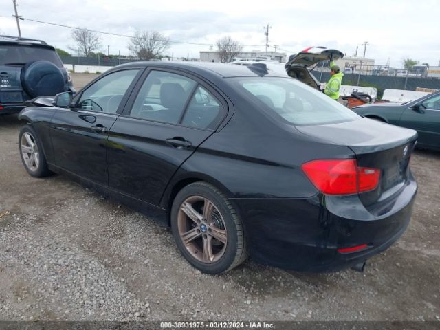 Photo 2 VIN: WBA3B1G59ENS79891 - BMW 320I 