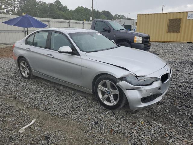 Photo 3 VIN: WBA3B1G59ENT00996 - BMW 3 SERIES 