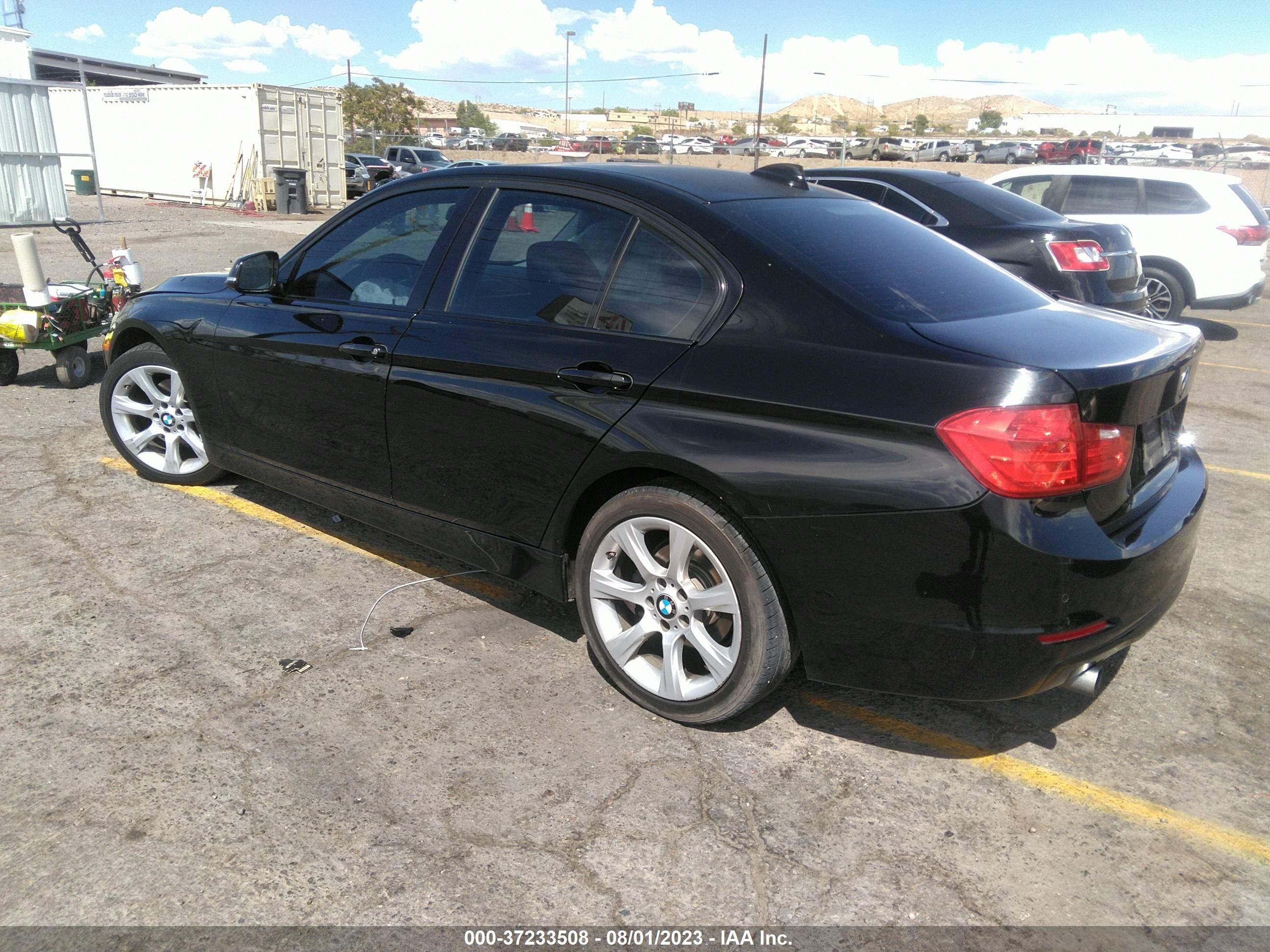 Photo 2 VIN: WBA3B1G59FNT06346 - BMW 3 SERIES 