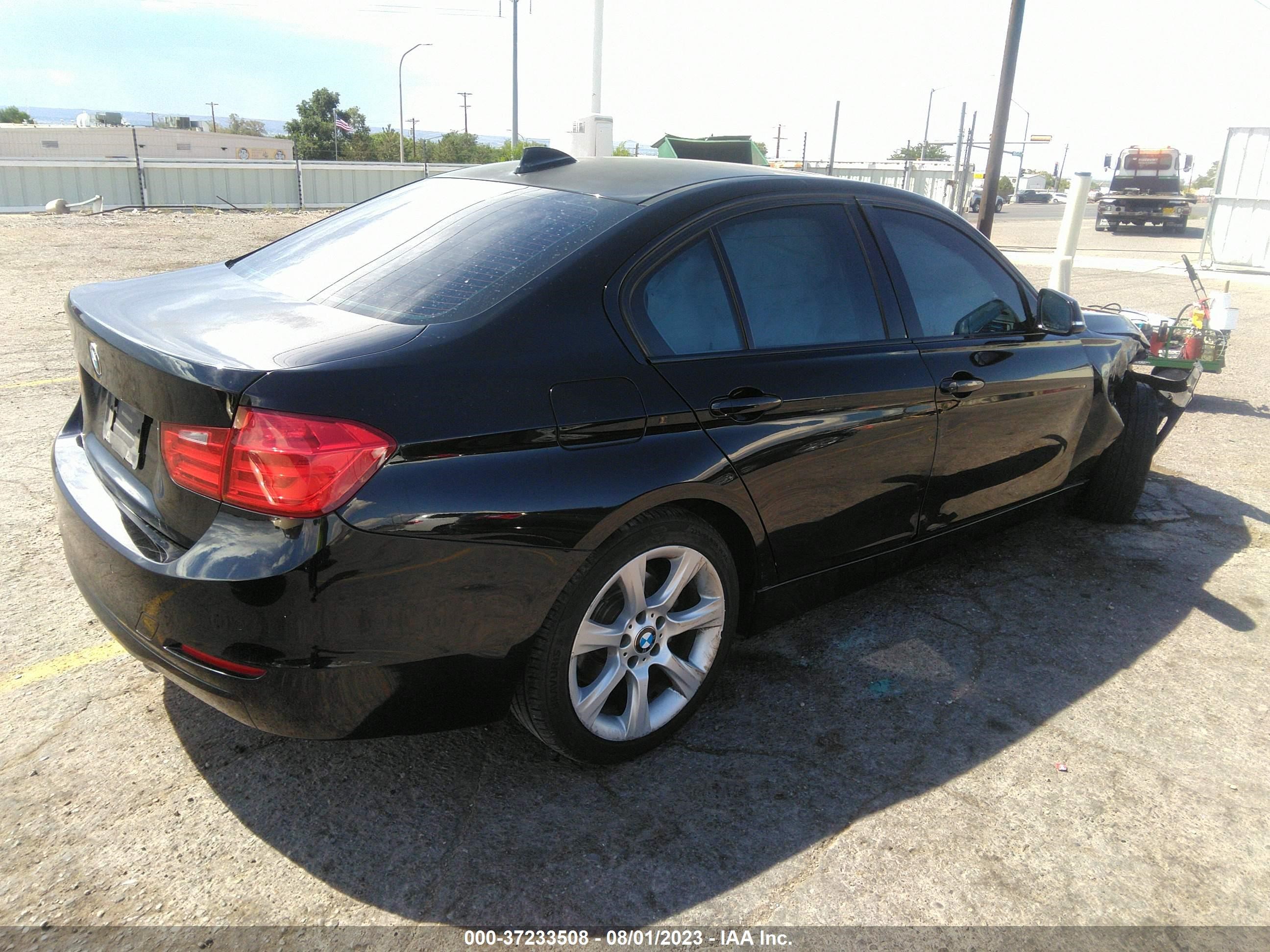 Photo 3 VIN: WBA3B1G59FNT06346 - BMW 3 SERIES 