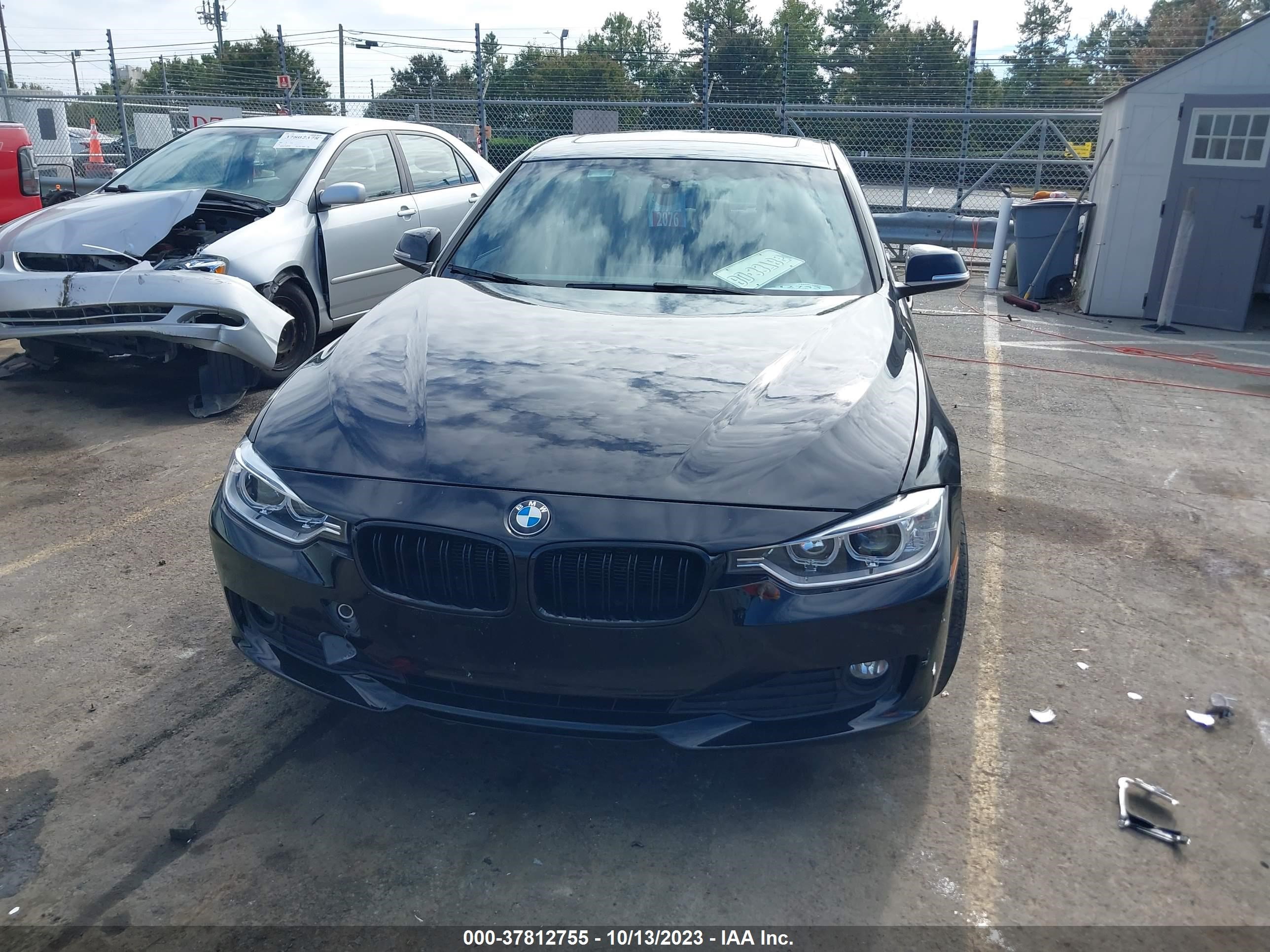 Photo 11 VIN: WBA3B1G5XENS77812 - BMW 3ER 