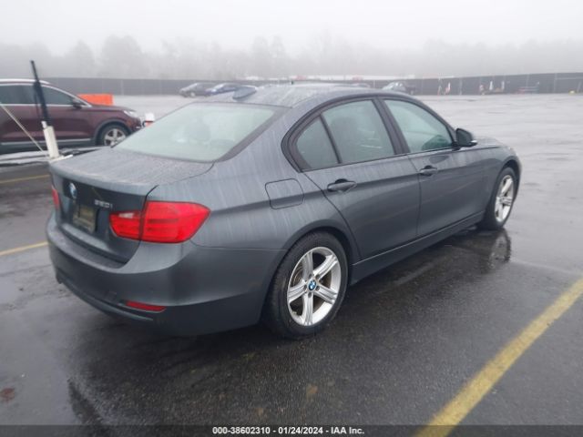 Photo 3 VIN: WBA3B1G5XFNT02127 - BMW 320I 