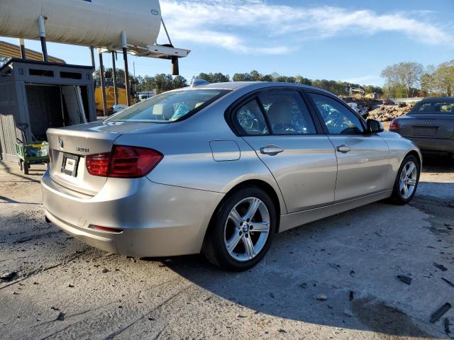 Photo 2 VIN: WBA3B1G5XFNT02872 - BMW 320 I 