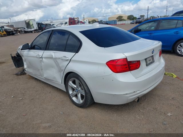 Photo 2 VIN: WBA3B1G5XFNT04153 - BMW 320I 