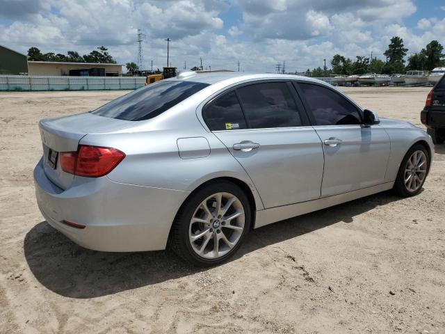 Photo 2 VIN: WBA3B1G5XFNT64773 - BMW 320 I 