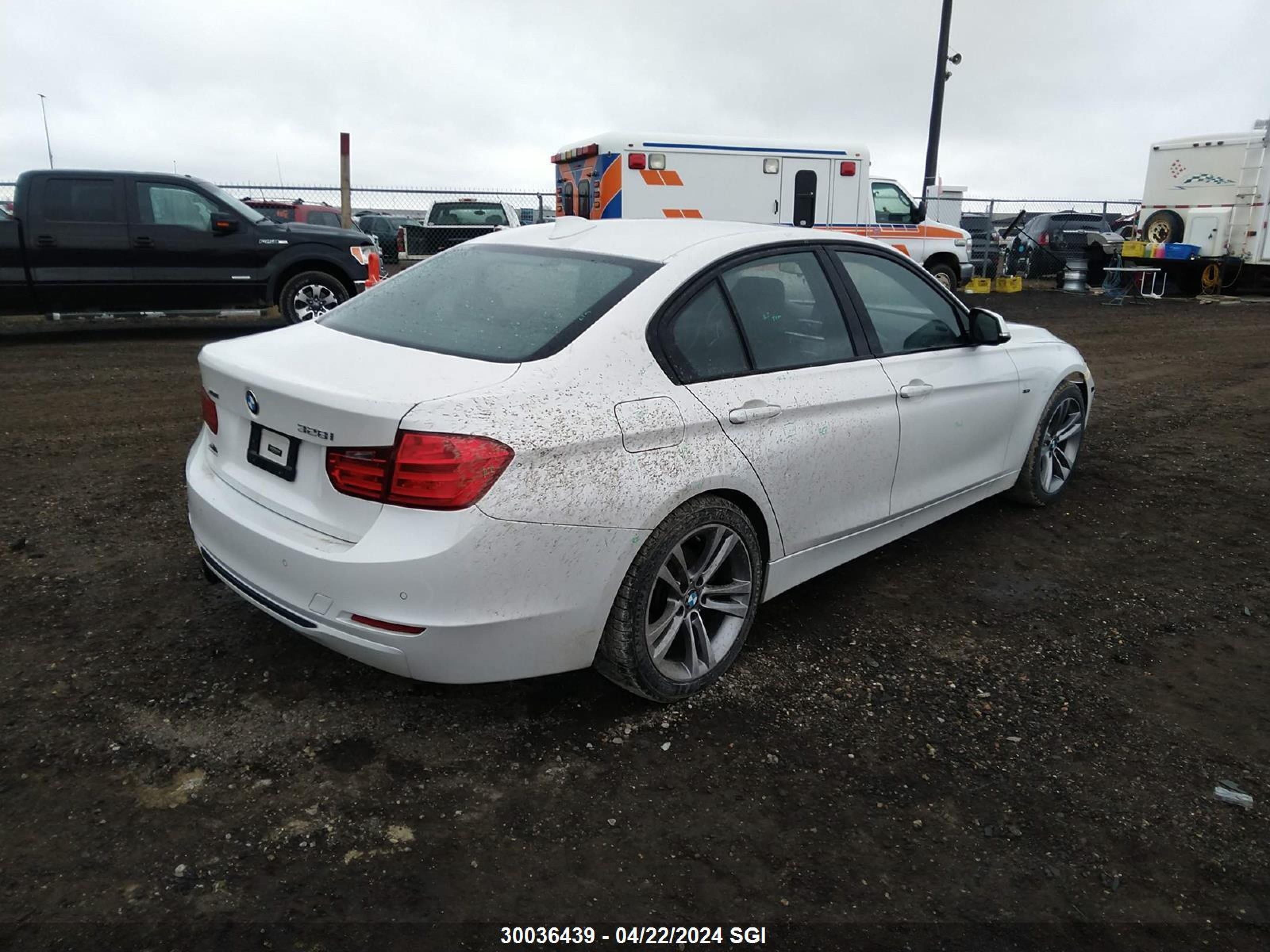 Photo 3 VIN: WBA3B3C51DF534477 - BMW 3ER 