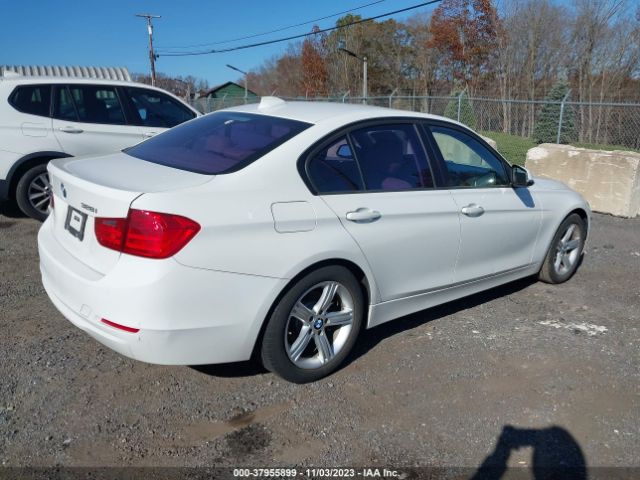 Photo 3 VIN: WBA3B3C52DF541695 - BMW 3 SERIES 