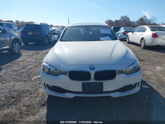 Photo 5 VIN: WBA3B3C52DF541695 - BMW 3 SERIES 