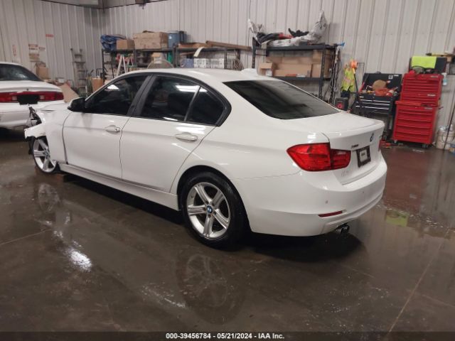 Photo 2 VIN: WBA3B3C52DF542197 - BMW 328I 