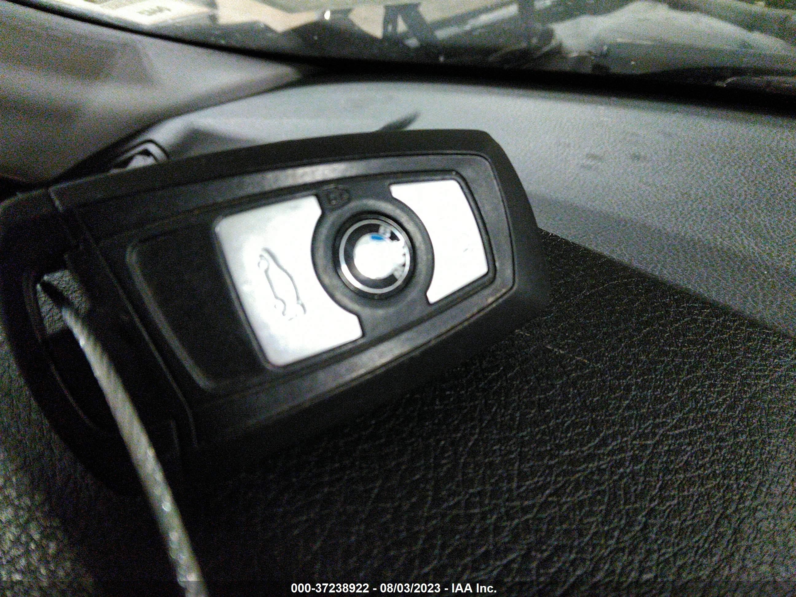 Photo 10 VIN: WBA3B3C52EJ977915 - BMW 3 SERIES 