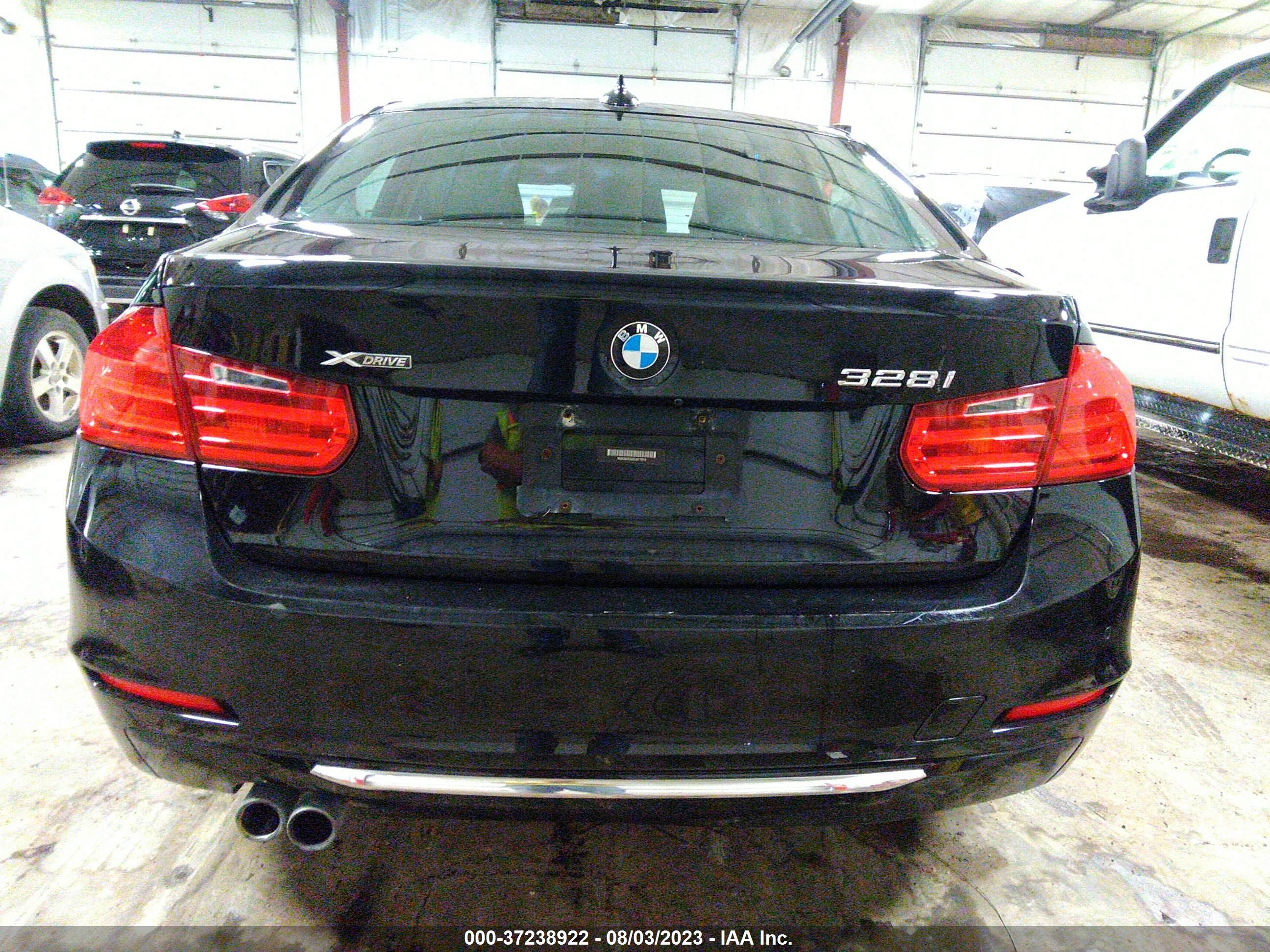 Photo 15 VIN: WBA3B3C52EJ977915 - BMW 3 SERIES 