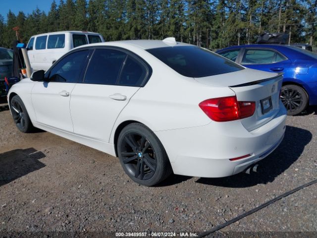 Photo 2 VIN: WBA3B3C53FJ983868 - BMW 328I 