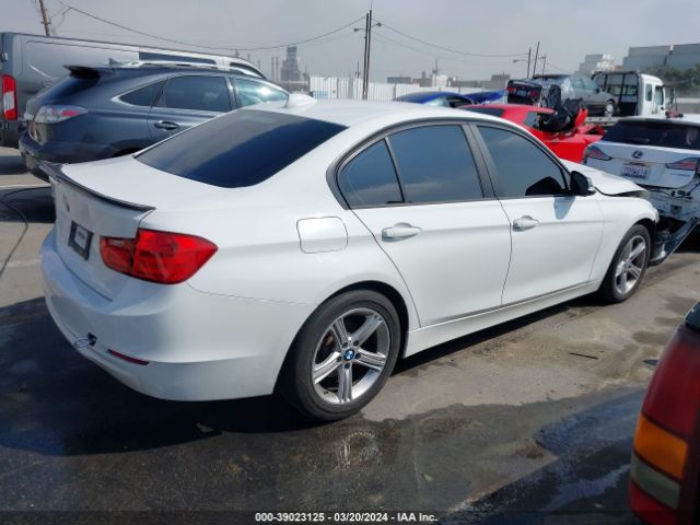 Photo 3 VIN: WBA3B3C55DF145938 - BMW 328I 