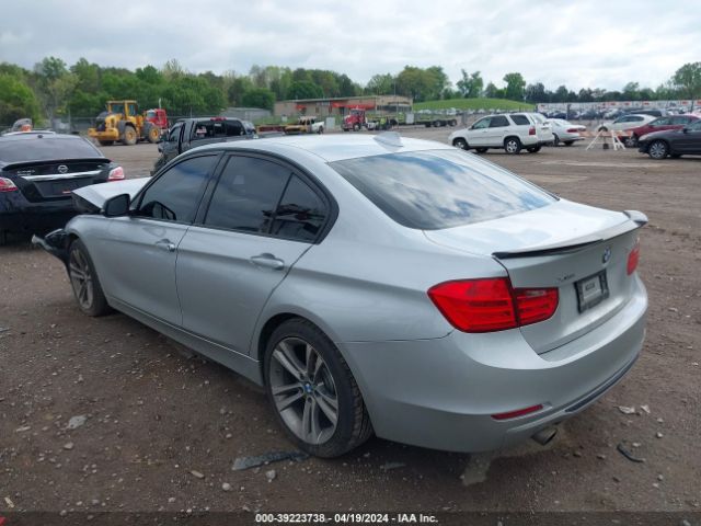 Photo 2 VIN: WBA3B3C55DF543666 - BMW 328 