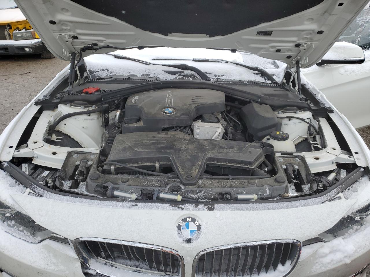 Photo 10 VIN: WBA3B3C57FF547673 - BMW 3ER 