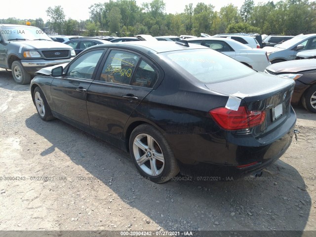 Photo 2 VIN: WBA3B3C58EJ977465 - BMW 3 