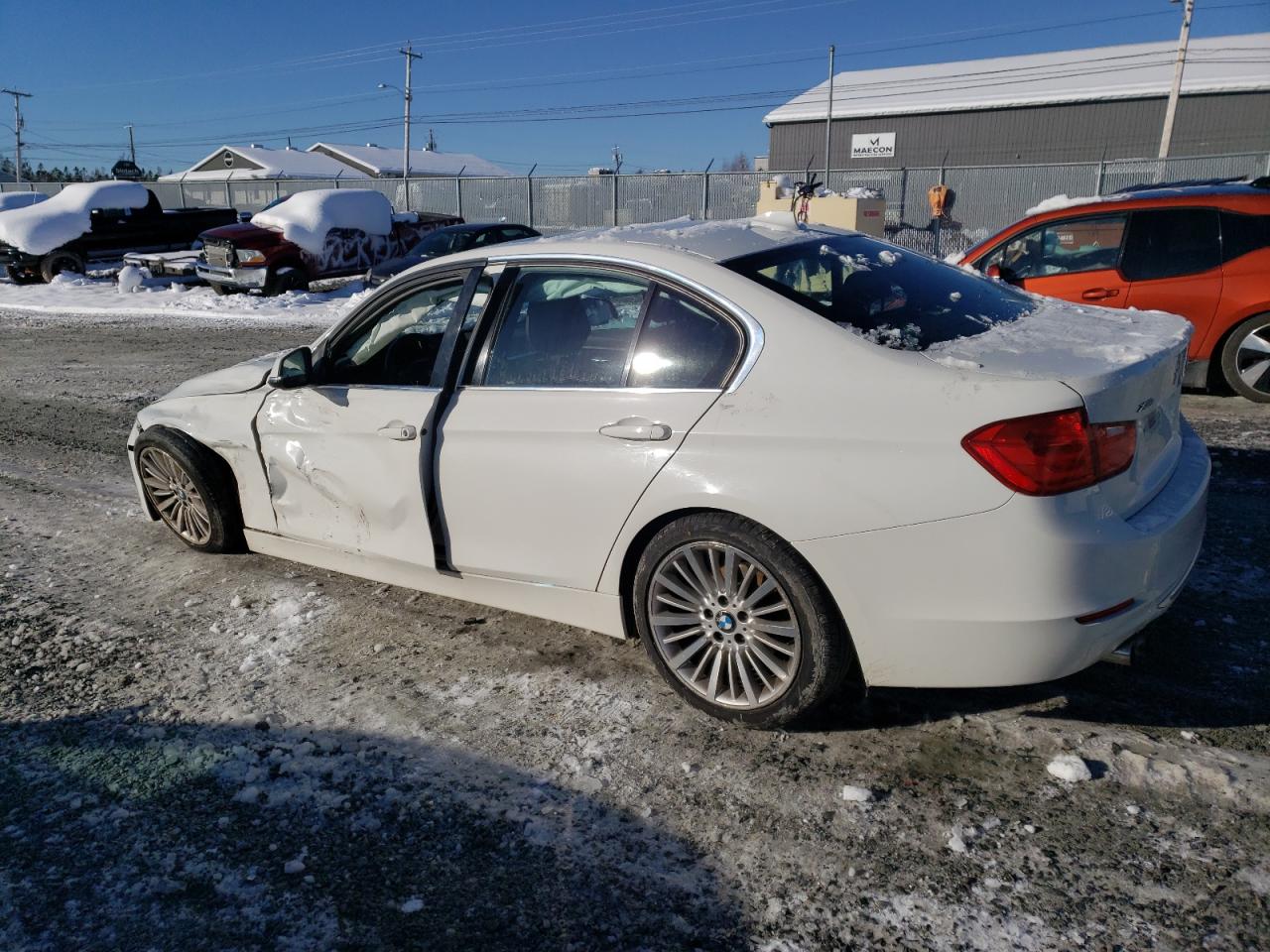 Photo 1 VIN: WBA3B3C58FJ984627 - BMW 3ER 