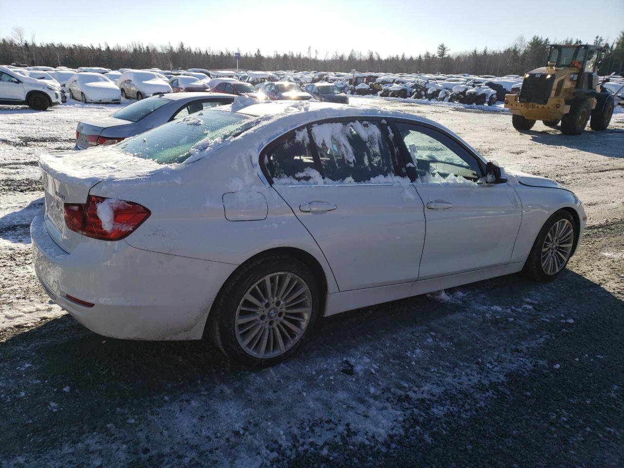 Photo 2 VIN: WBA3B3C58FJ984627 - BMW 3ER 