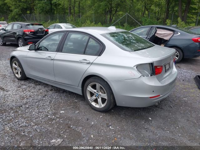 Photo 2 VIN: WBA3B3C59FF547061 - BMW 328I 