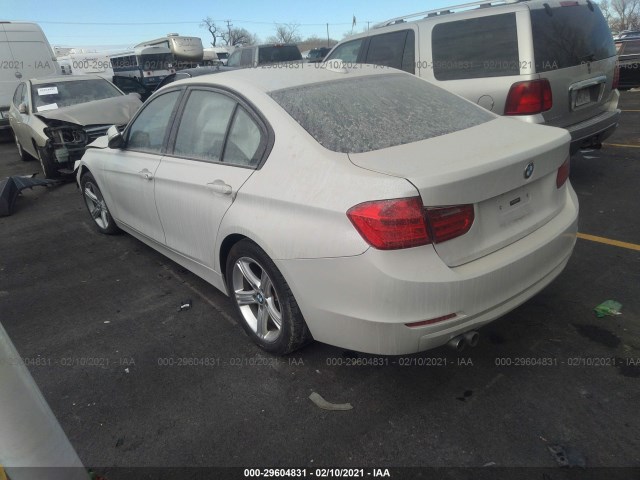 Photo 2 VIN: WBA3B3C5XDF532775 - BMW 3 SERIES 