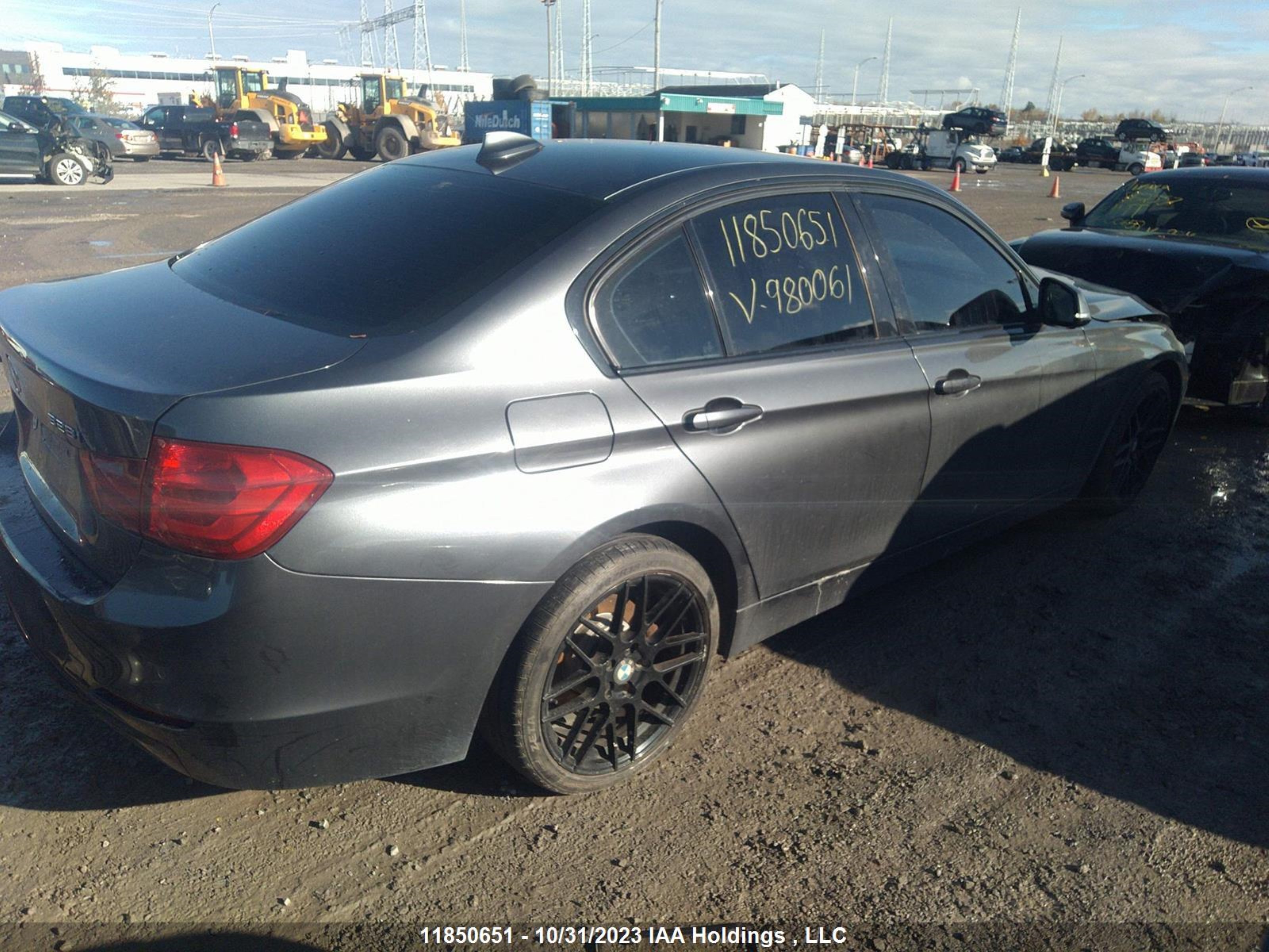 Photo 3 VIN: WBA3B3C5XEJ980061 - BMW 3ER 