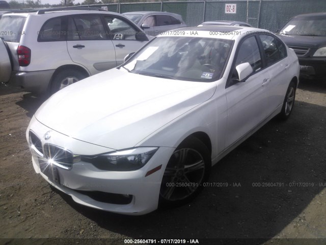 Photo 1 VIN: WBA3B3G51DNR80547 - BMW 3 