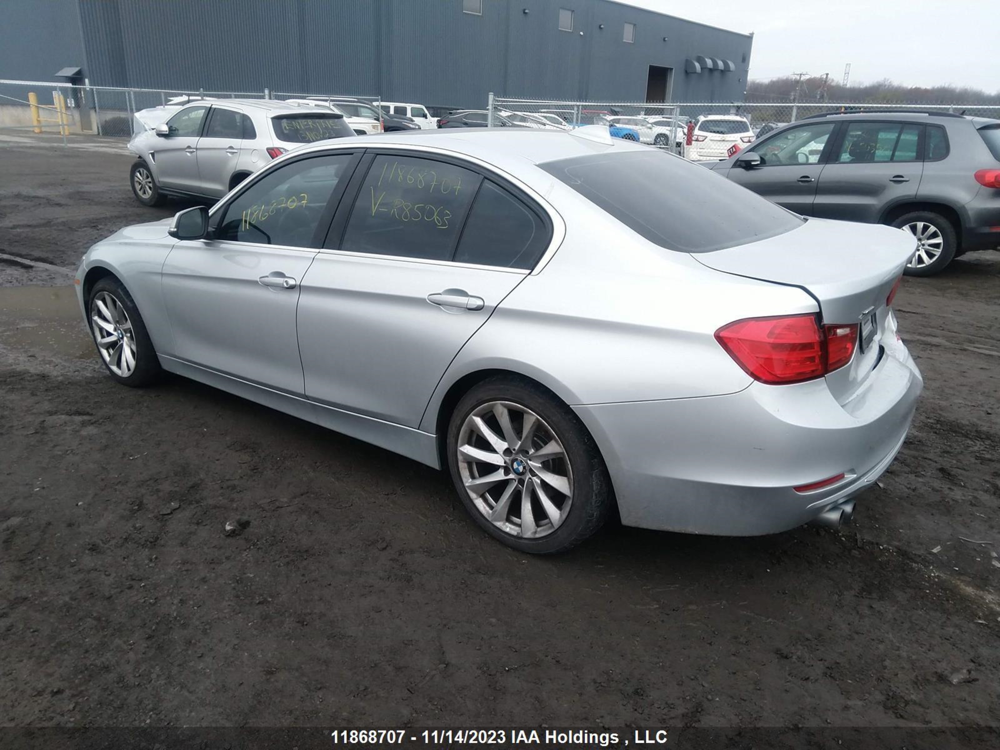 Photo 2 VIN: WBA3B3G52ENR85063 - BMW 3ER 