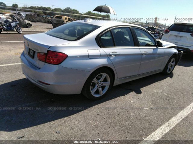 Photo 3 VIN: WBA3B3G54DNR80218 - BMW 3 