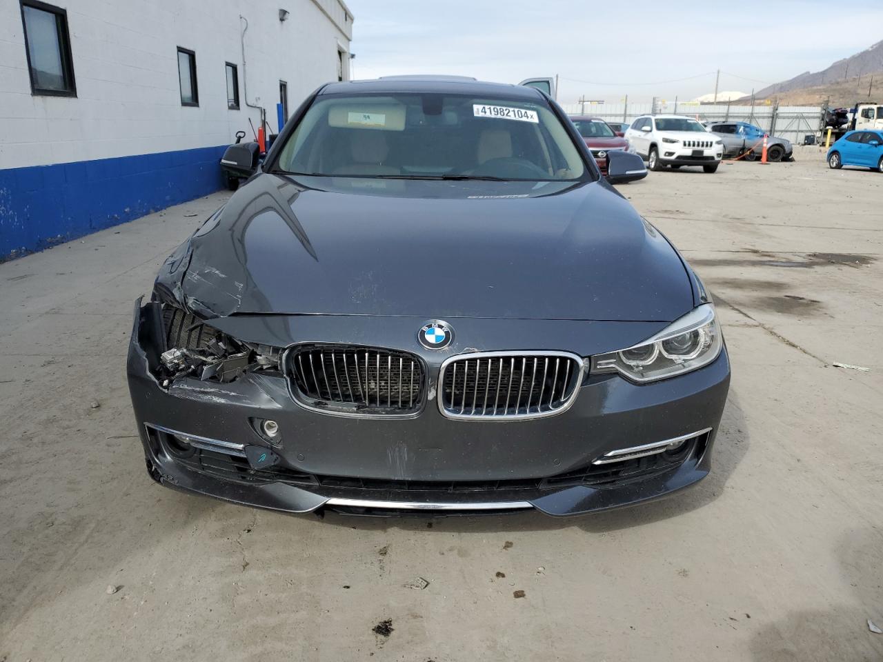 Photo 4 VIN: WBA3B3G54ENR82729 - BMW 3ER 